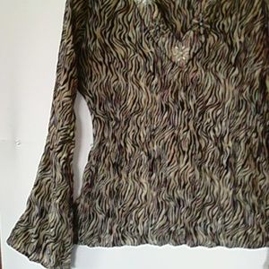 Cato Crinkle Small Zebra W/Beaded V-neck Top
